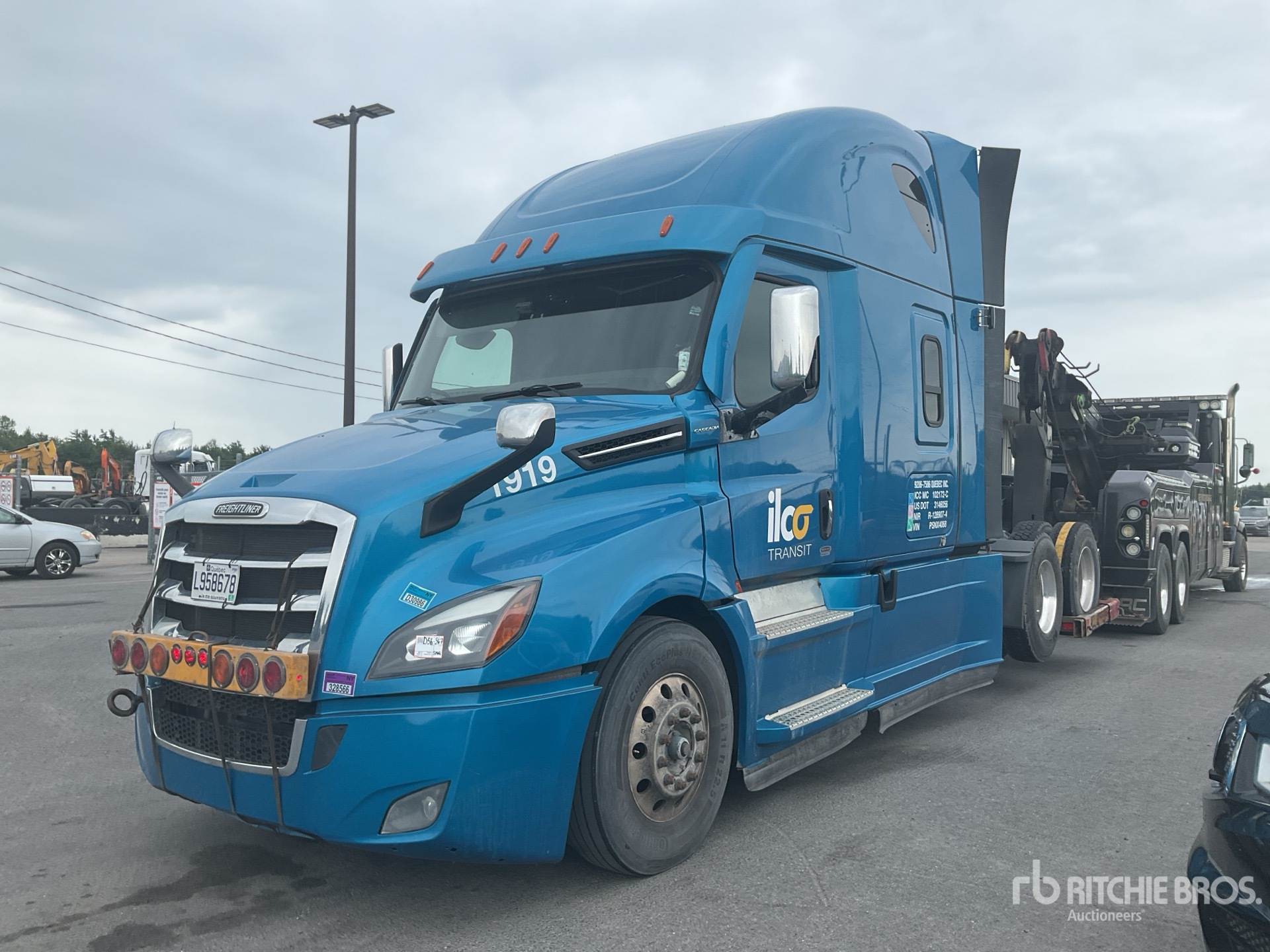 2023 Freightliner CASCADIA 126