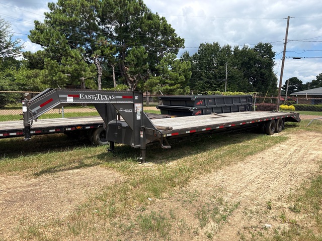 2023 East Texas 40 ft T/A Gooseneck Equipment Trailer