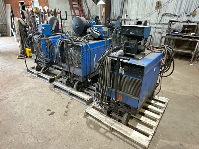 Miller Deltaweld 450 A Mobile MIG Multi-Operator Welder