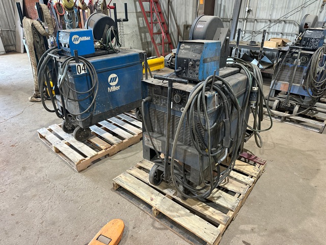 Miller Deltaweld 451 450 A MIG Multi-Operator Welder
