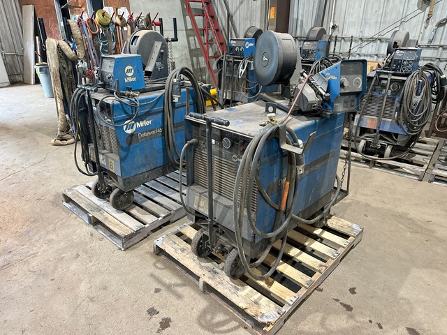 Miller Deltaweld 451 450 A MIG Multi-Operator Welder