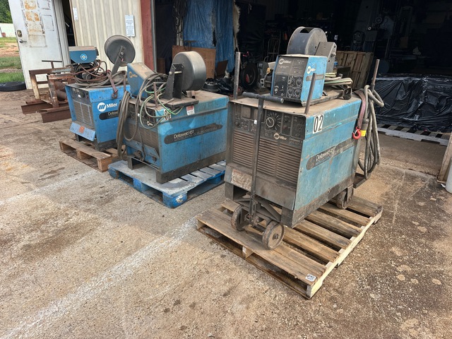 Miller Deltaweld 451 450 A Multi-Operator Welder
