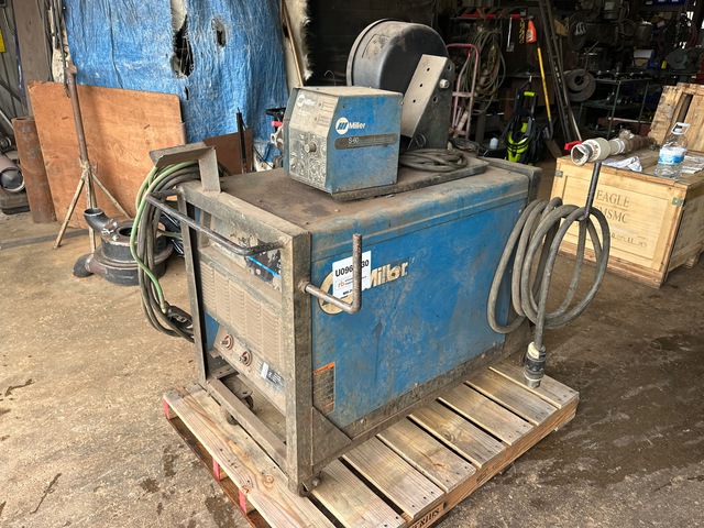Miller Deltaweld 452 450 A Mobile MIG Multi-Operator Welder