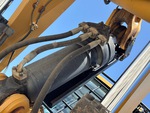 Hydraulics with Bucket Tilt Cylinders