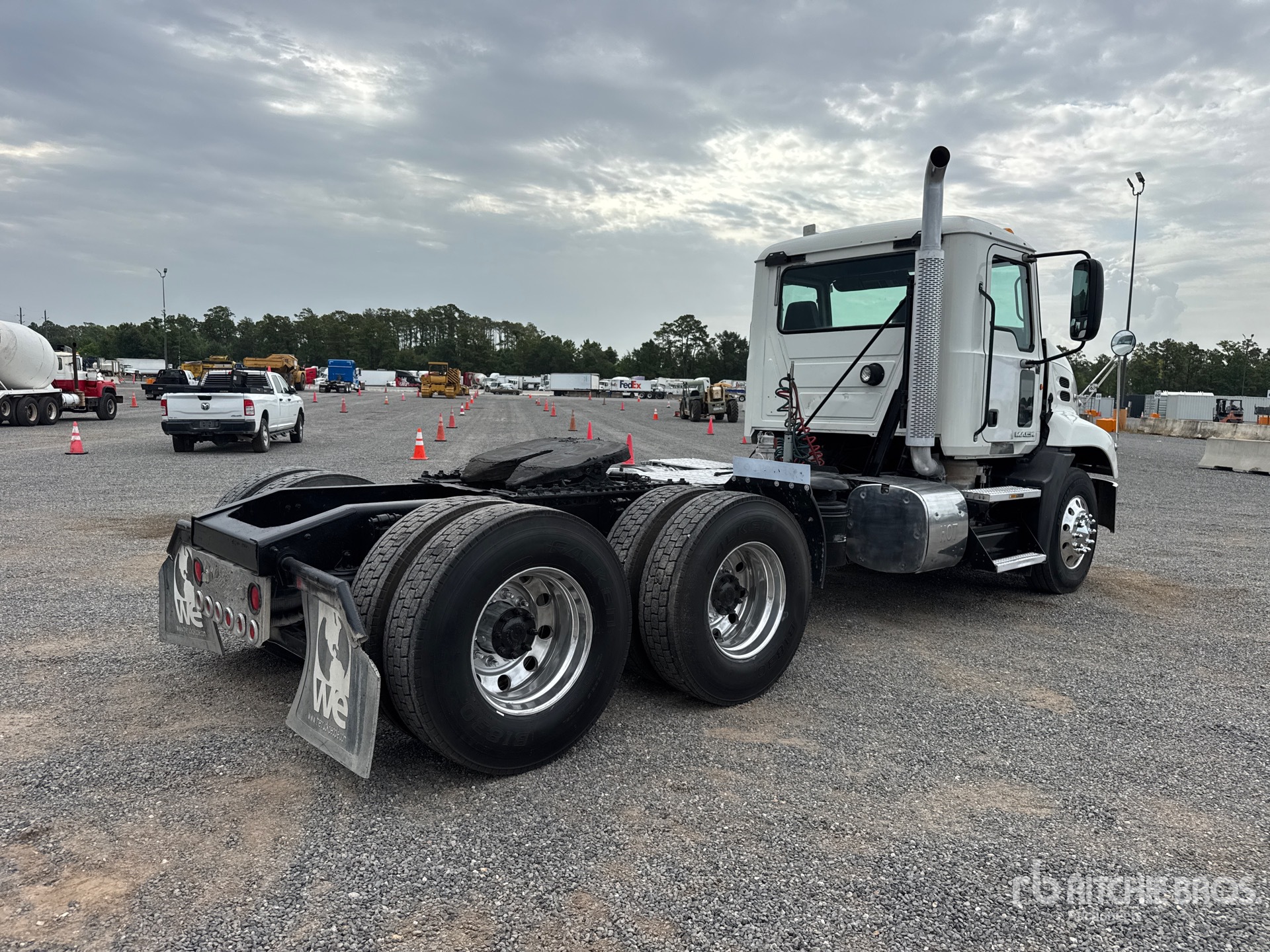 General Appearance with Picture, Right Rear Corner