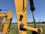 Hydraulics with Auxiliary Hydraulic Plumbing