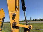 Hydraulics with Bucket Cylinder