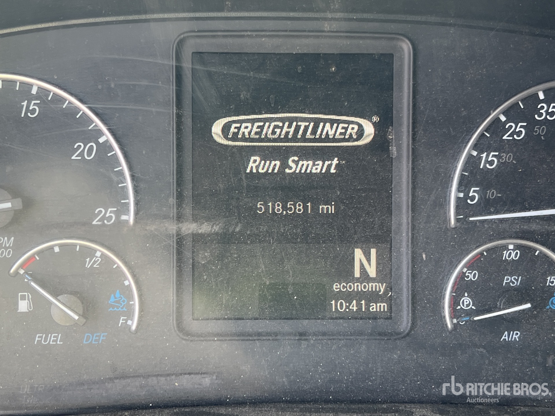 2019 Freightliner CASCADIA 126