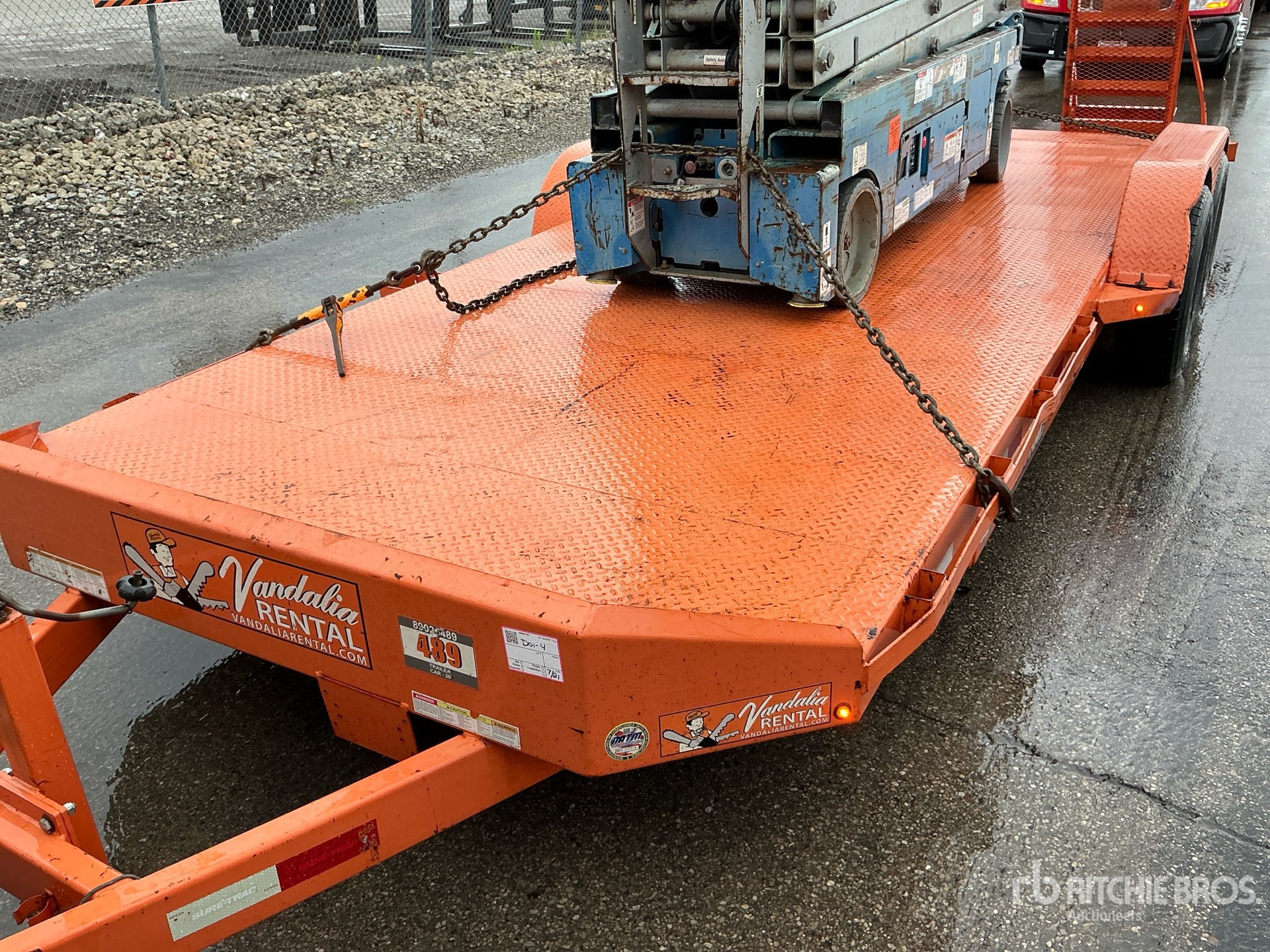 Photo of a 2019 Sure-Trac ST8220CHS-B-100