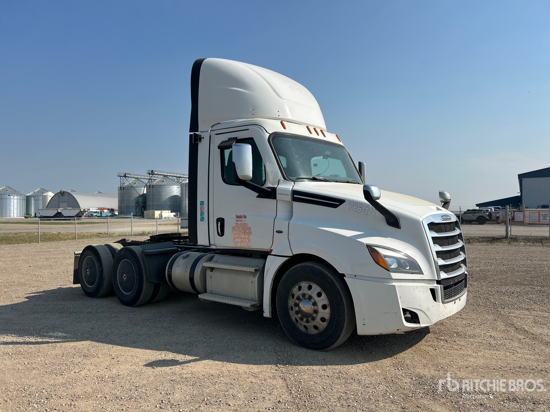 2021 Freightliner CASCADIA 126