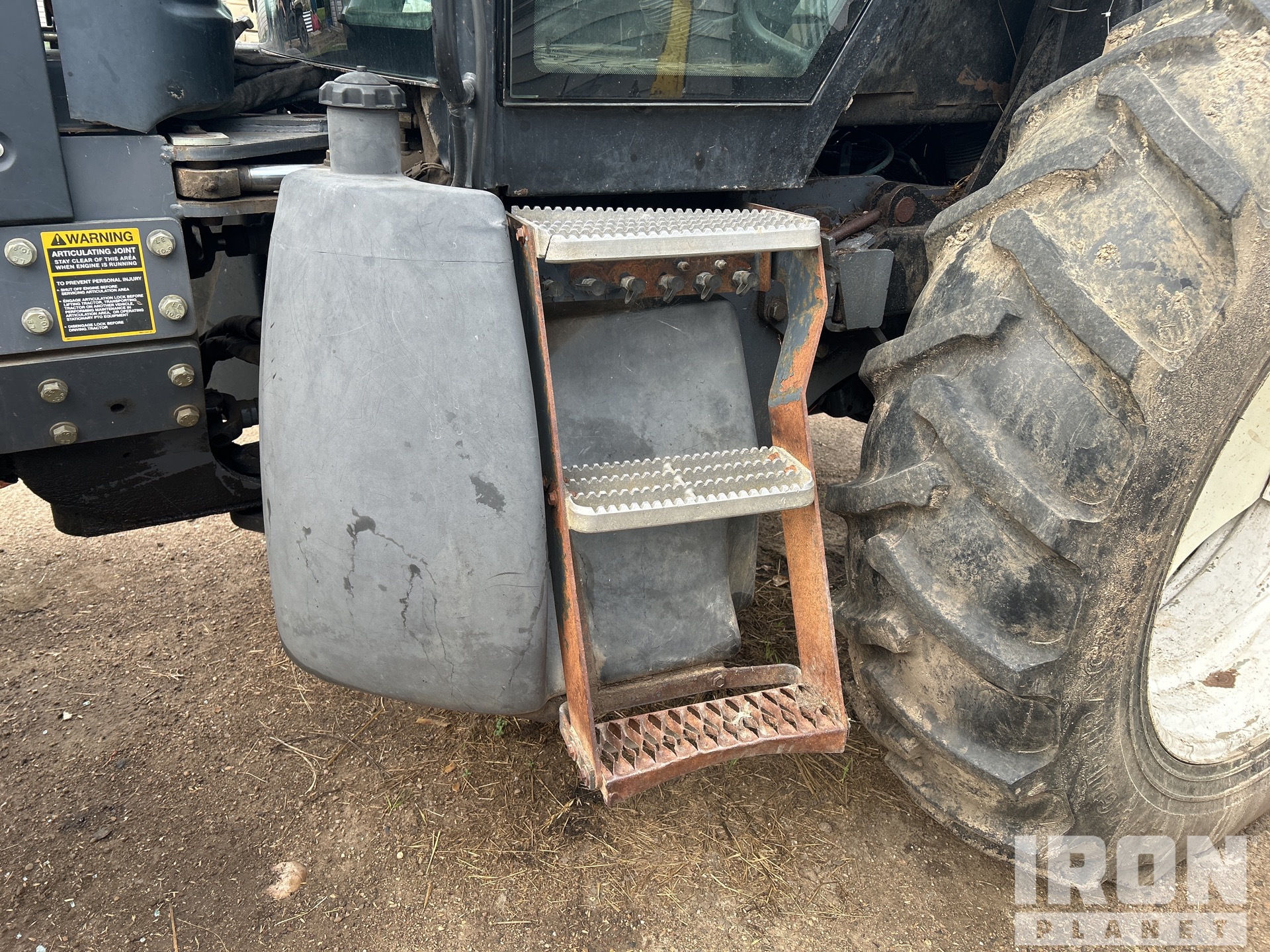 1999 New Holland TV140