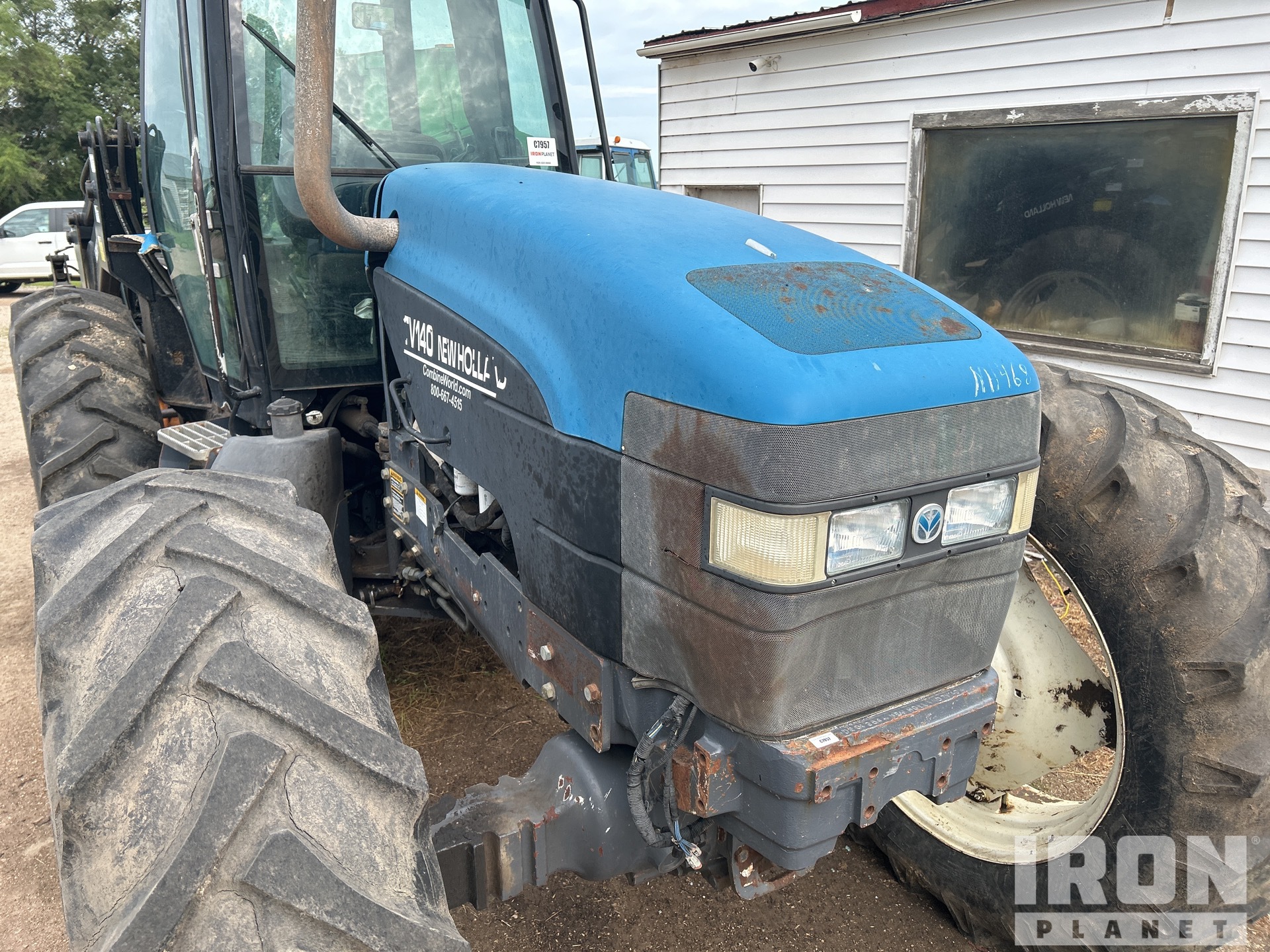 1999 New Holland TV140