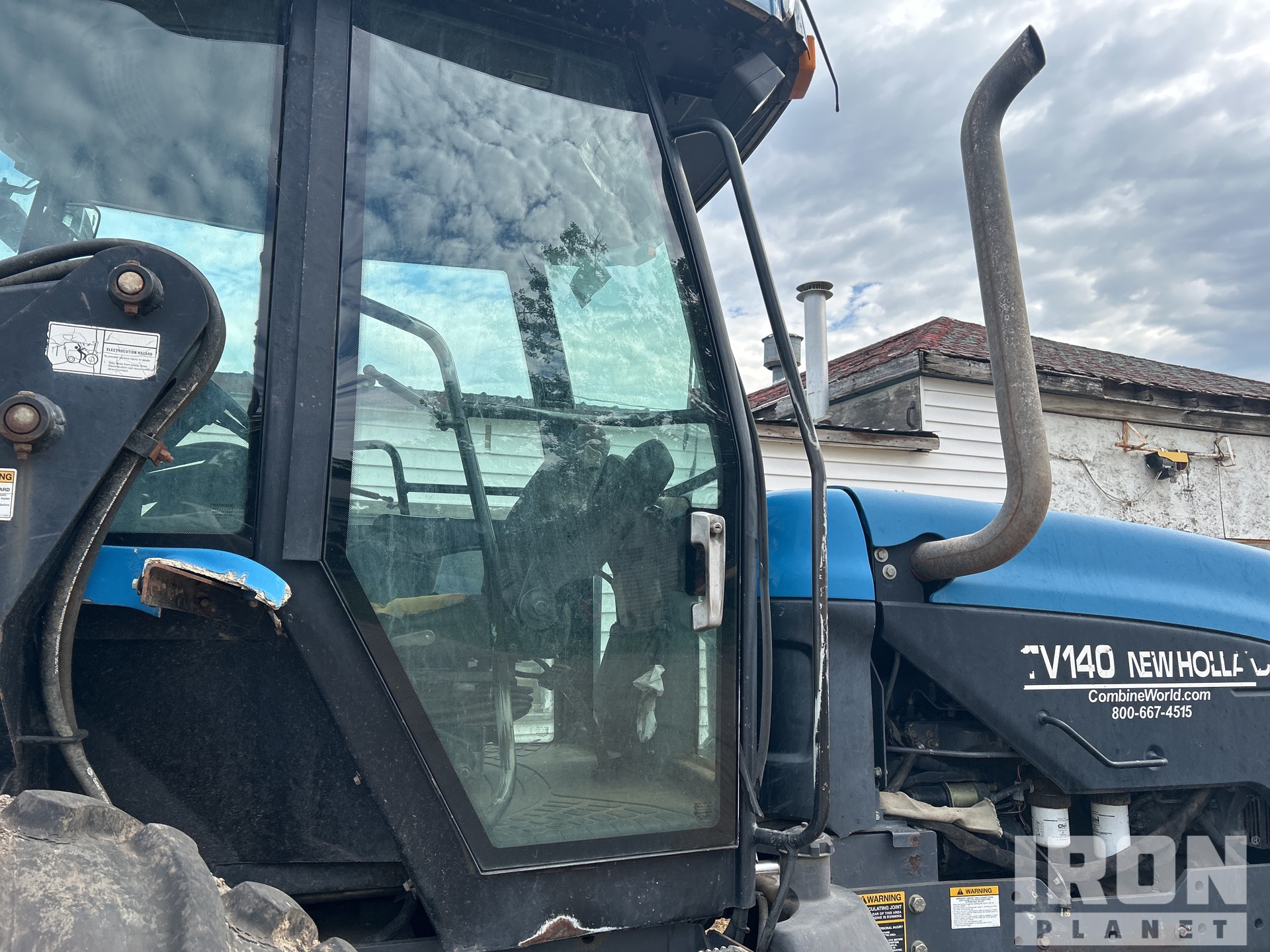 1999 New Holland TV140
