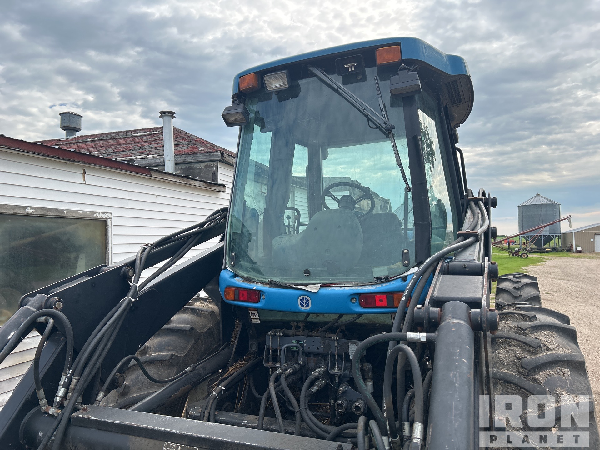 1999 New Holland TV140