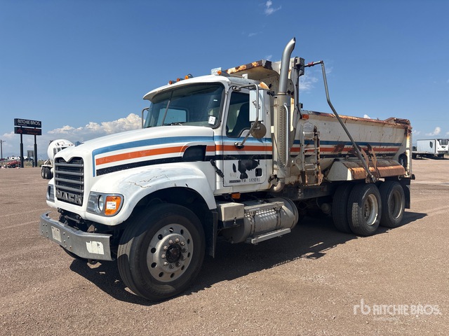 2005 Mack Cv713 6x4 T/a Dump Truck