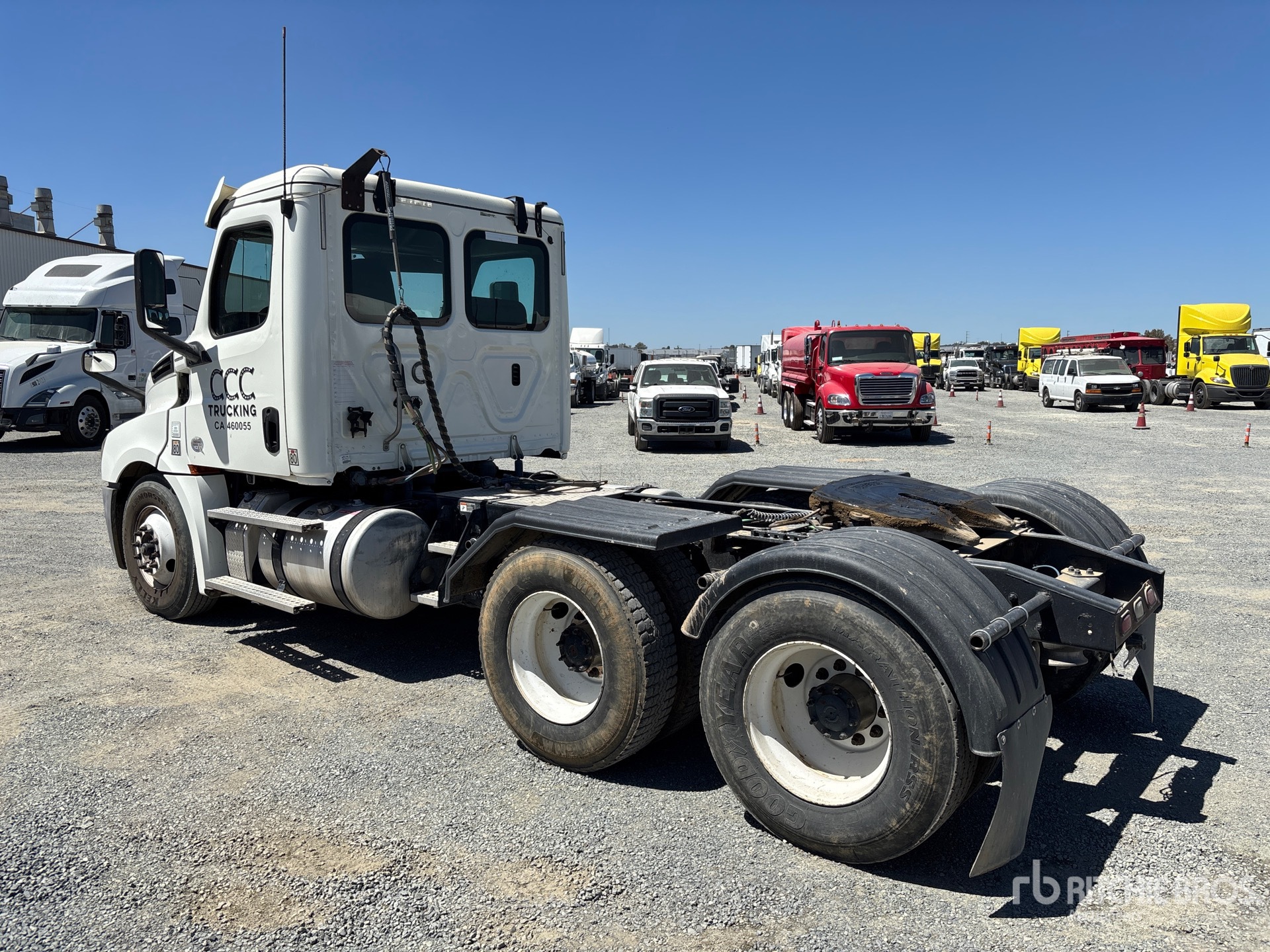 2019 Freightliner CASCADIA 126