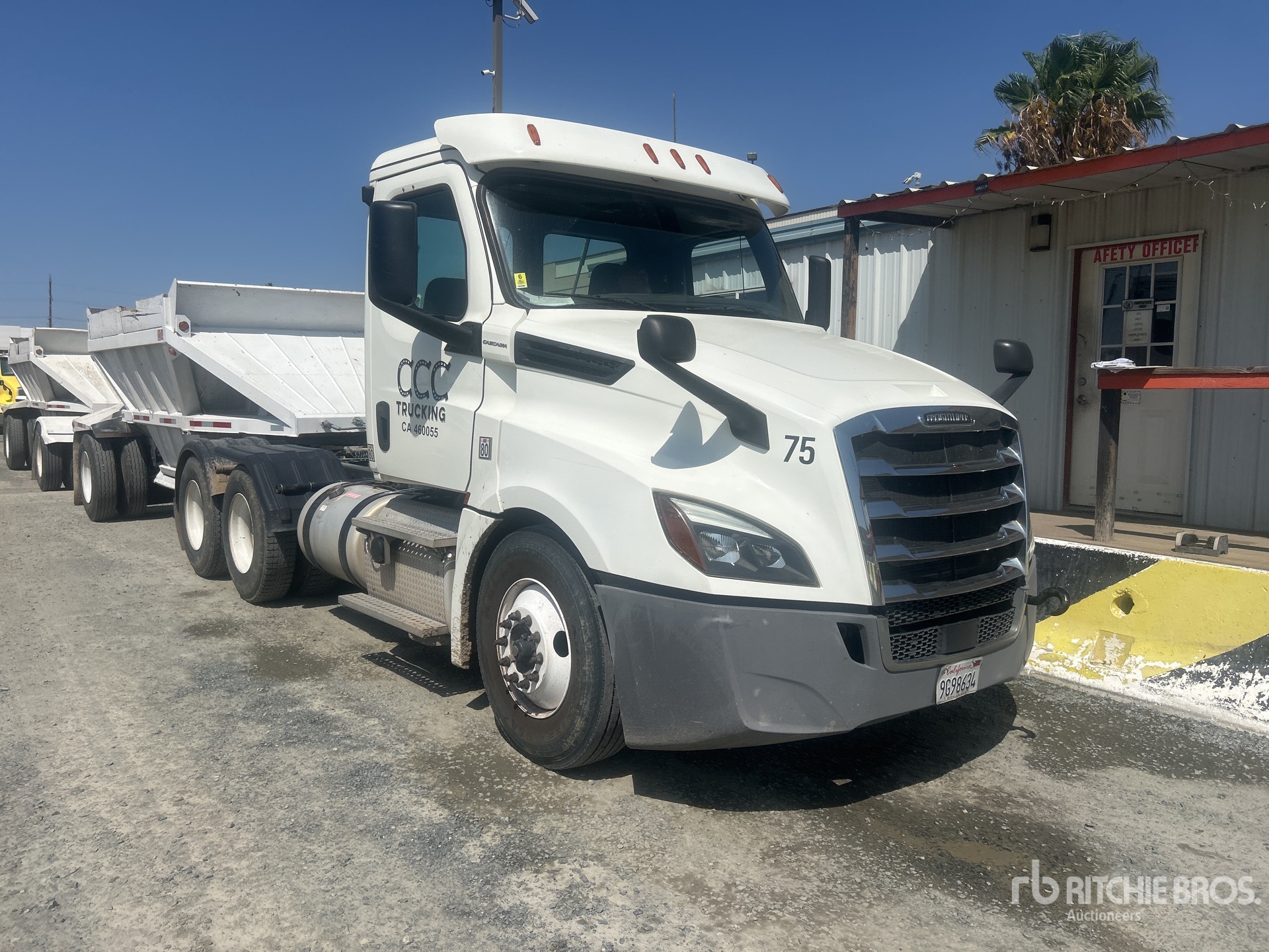 2019 Freightliner CASCADIA 126