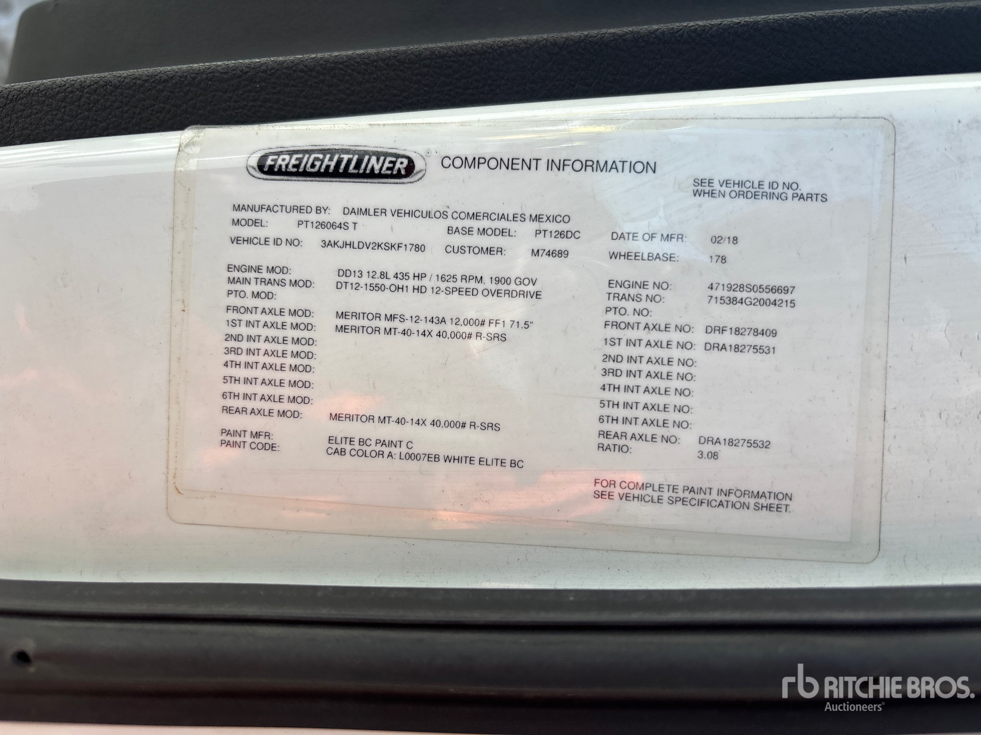 2019 Freightliner CASCADIA 126