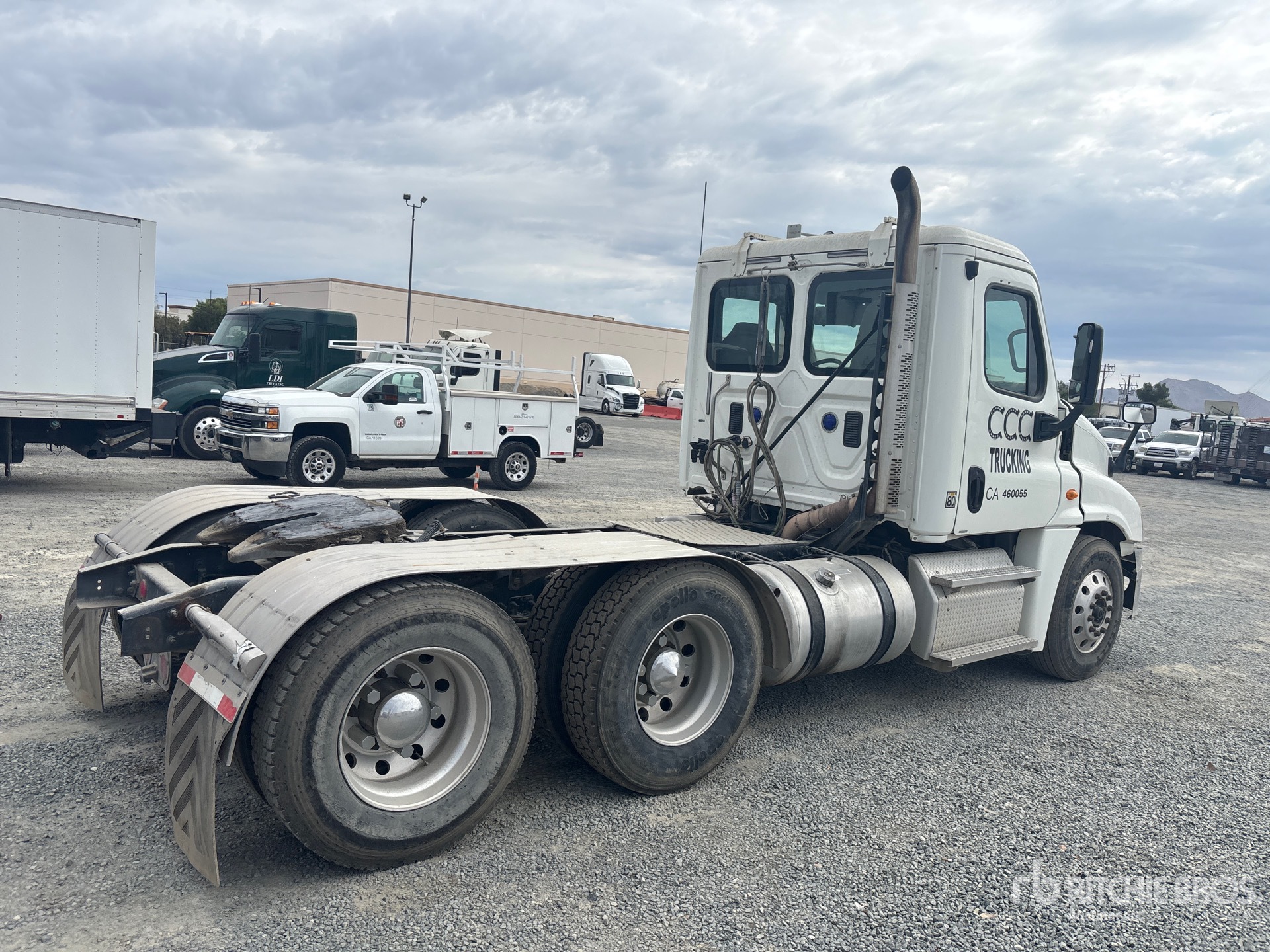 General Appearance with Picture, Right Rear Corner