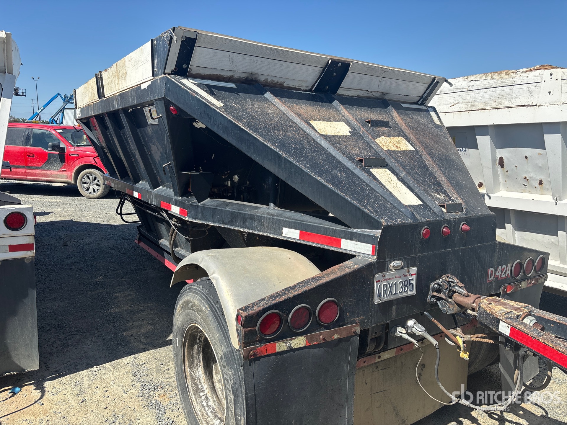 2006 Dragon 20 ft S/A Lead