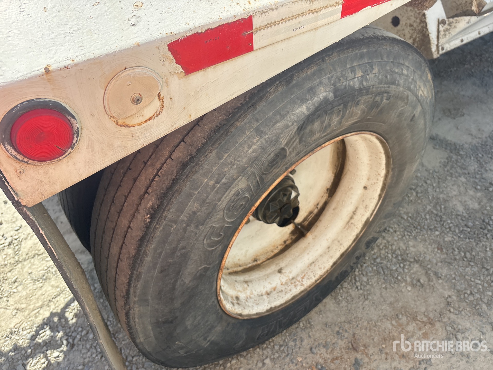 1989 Fruehauf 20 ft S/A Lead