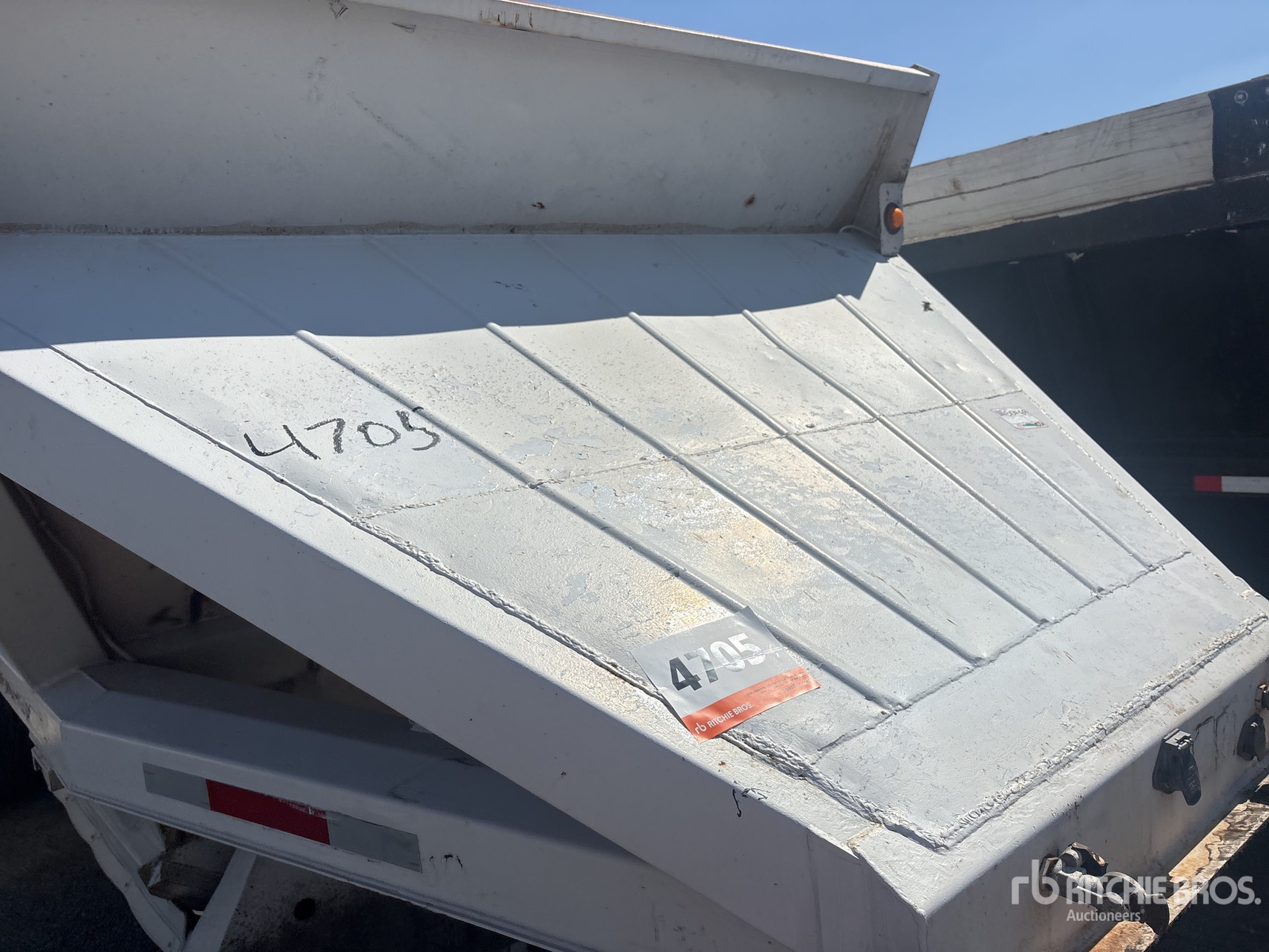 1987 Fruehauf 20 ft S/A Lead