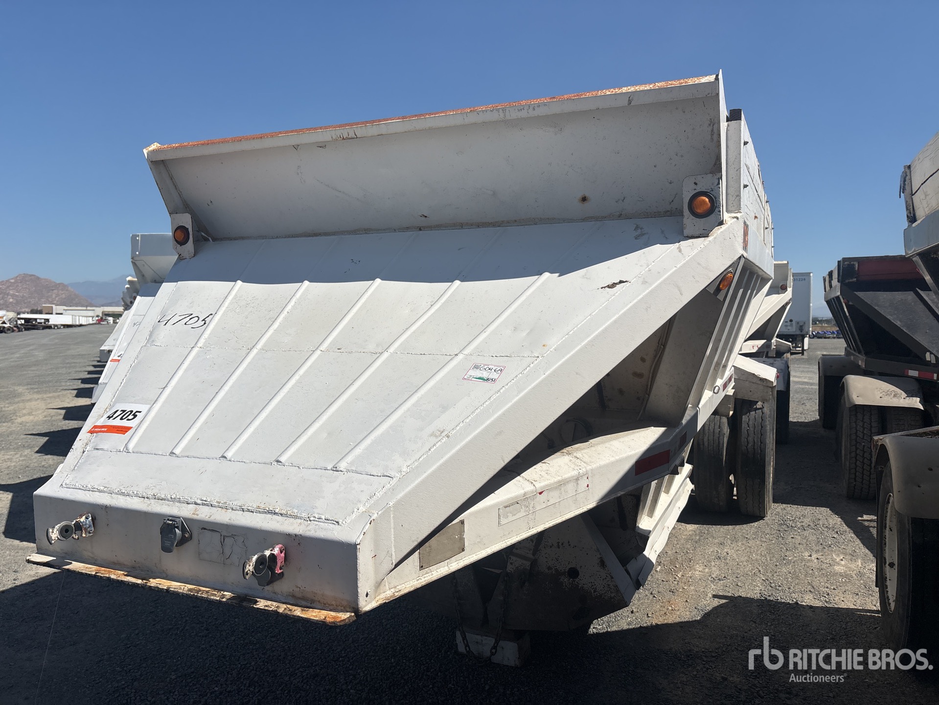 1987 Fruehauf 20 ft S/A Lead