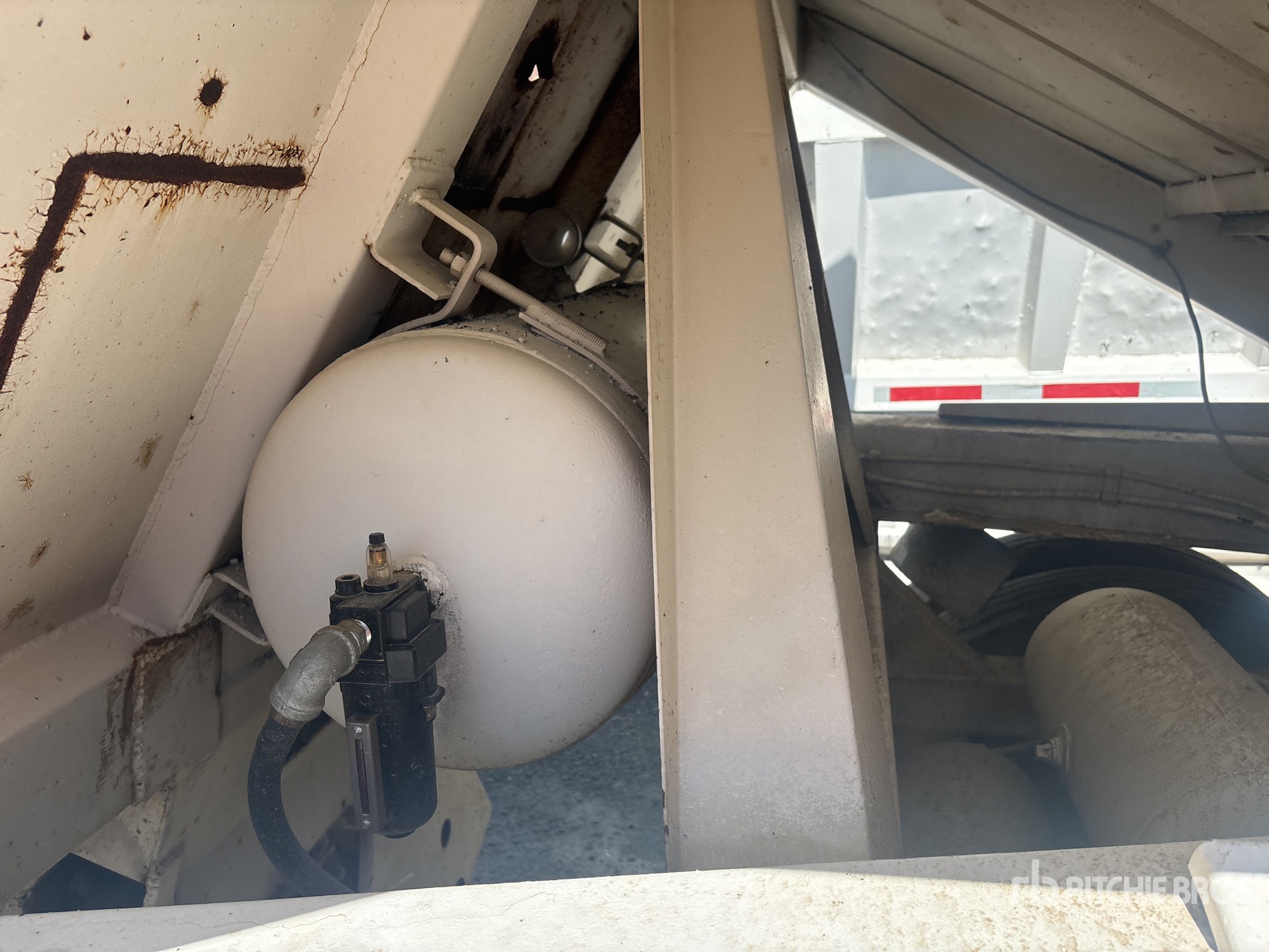 1987 Fruehauf 20 ft S/A Lead