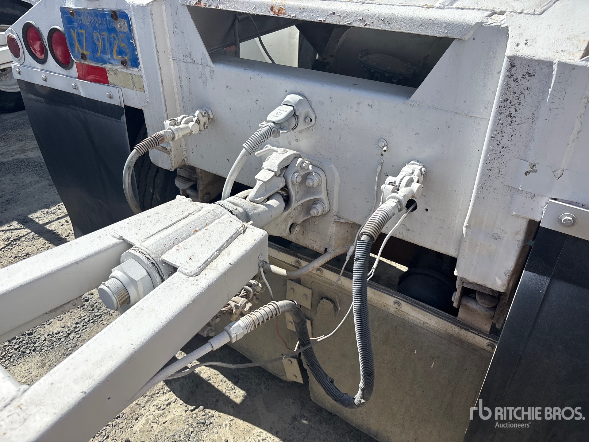 1984 Fruehauf 20 ft S/A Lead