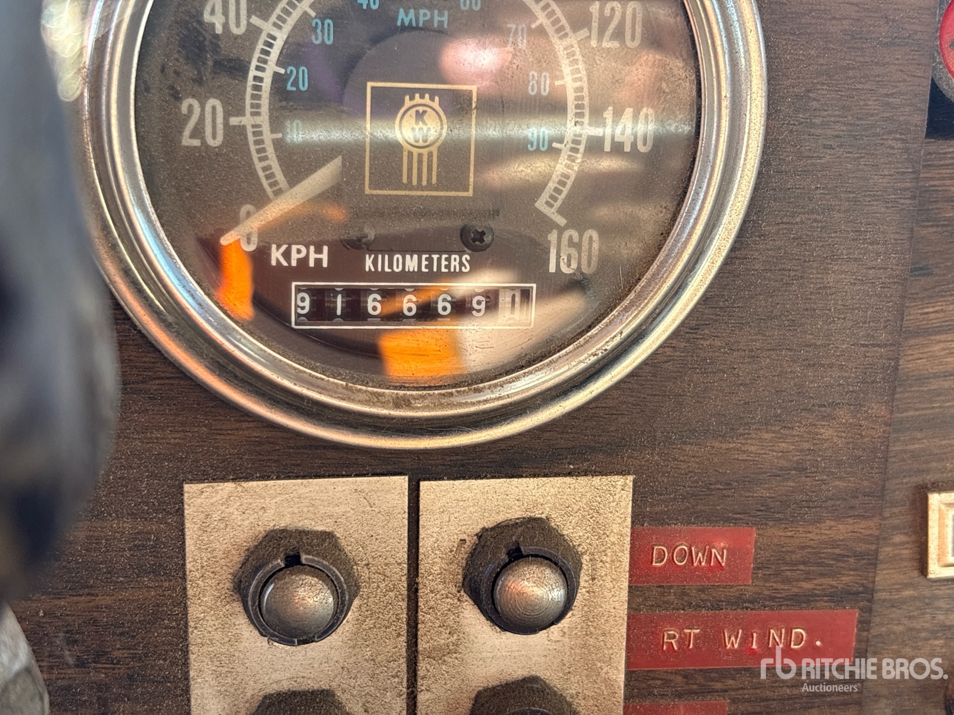 1982 Kenworth W900A