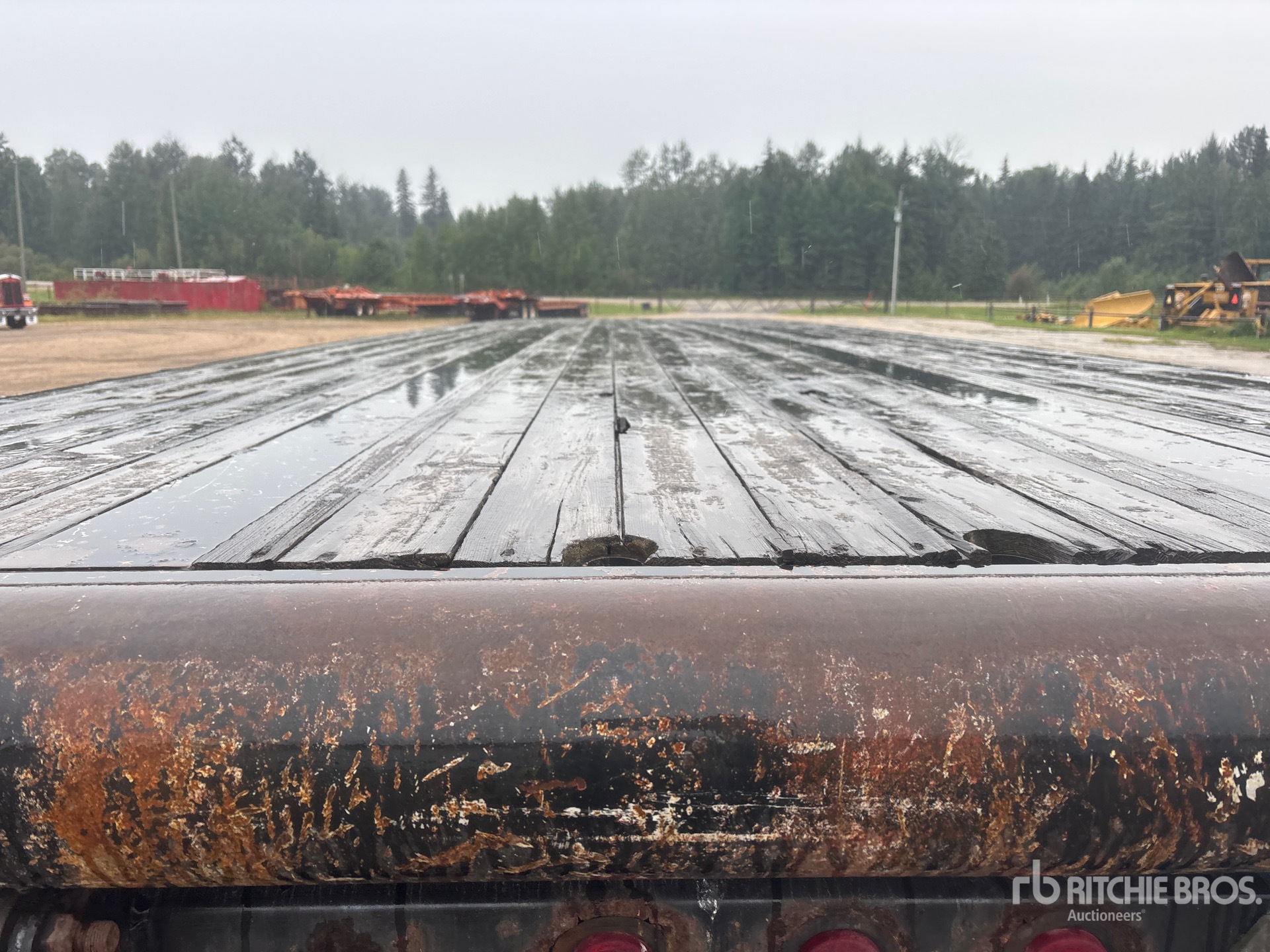 2009 Doepker 42 ft Tri/A Flatbed