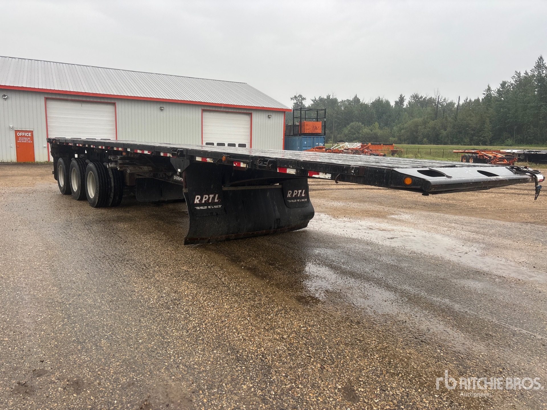 2009 Doepker 42 ft Tri/A Flatbed
