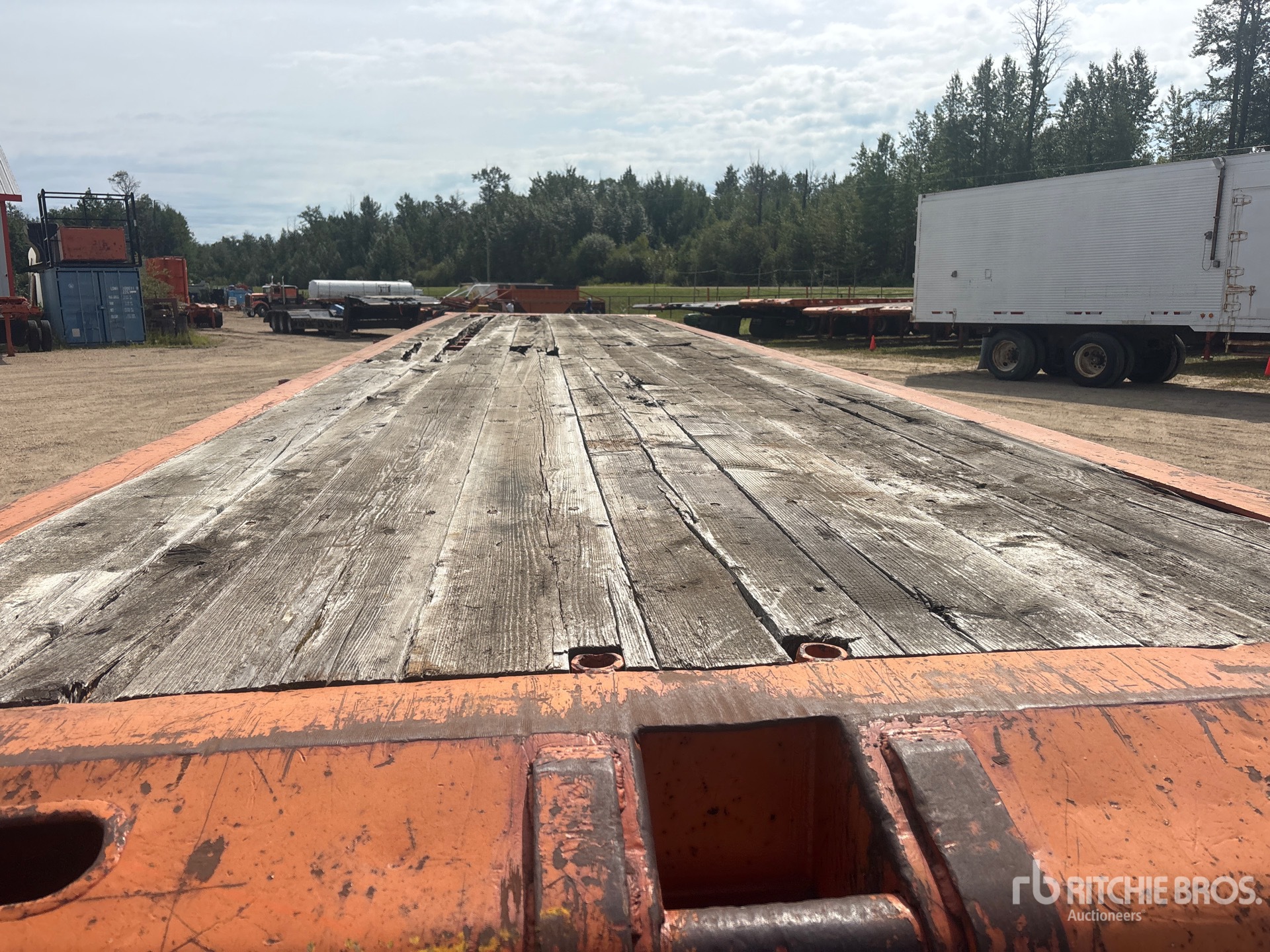 1981 Nortrail 40 ft T/A Flatbed