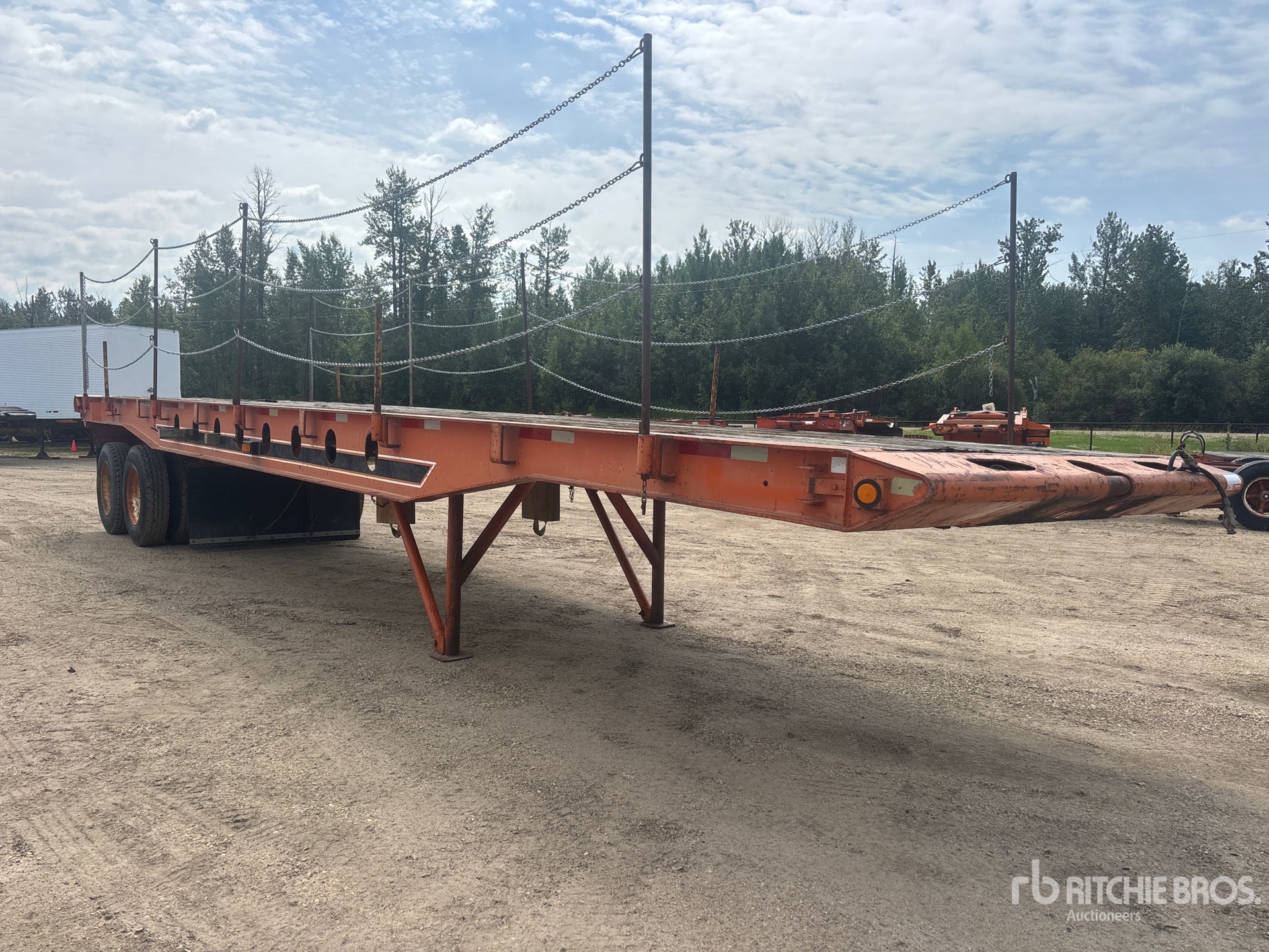 1977 Neils 40 ft T/A Flatbed