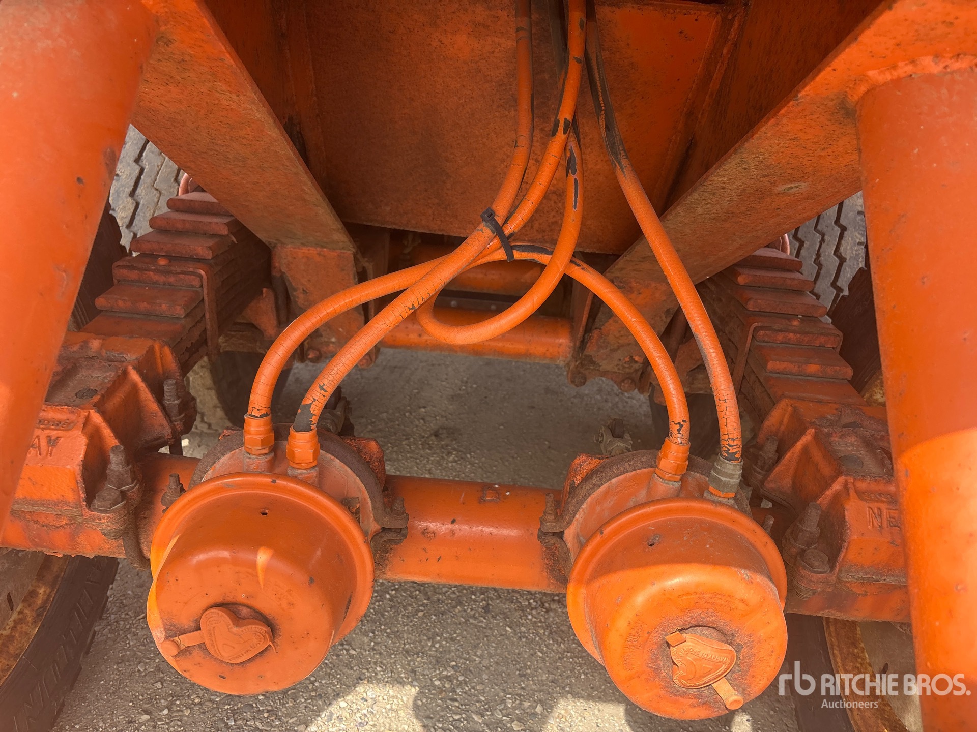 1977 Neils 40 ft T/A Flatbed