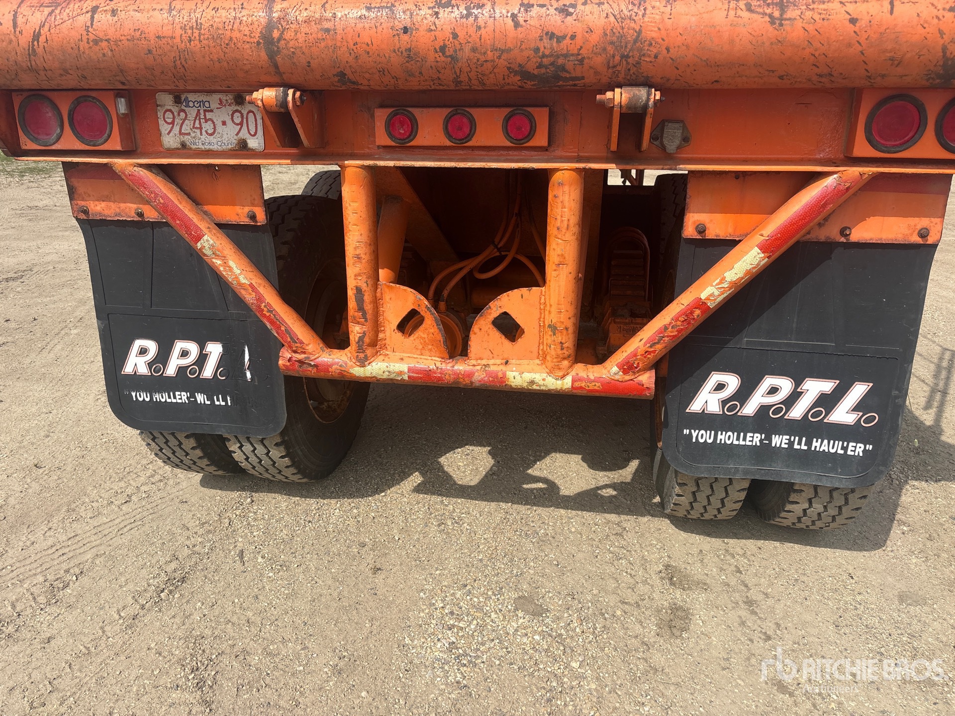 1977 Neils 40 ft T/A Flatbed