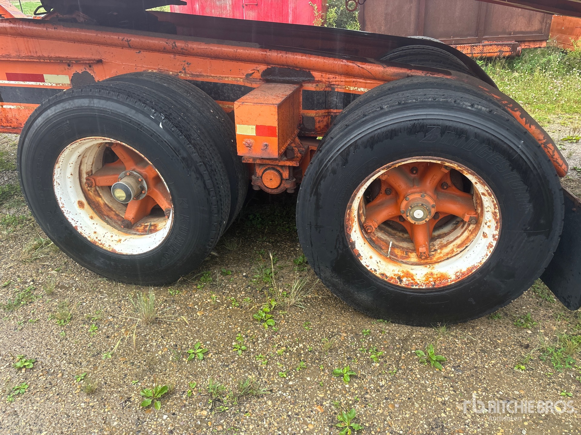 1987 Columbia 16-WHEEL REMOVABLE GOOSENECK