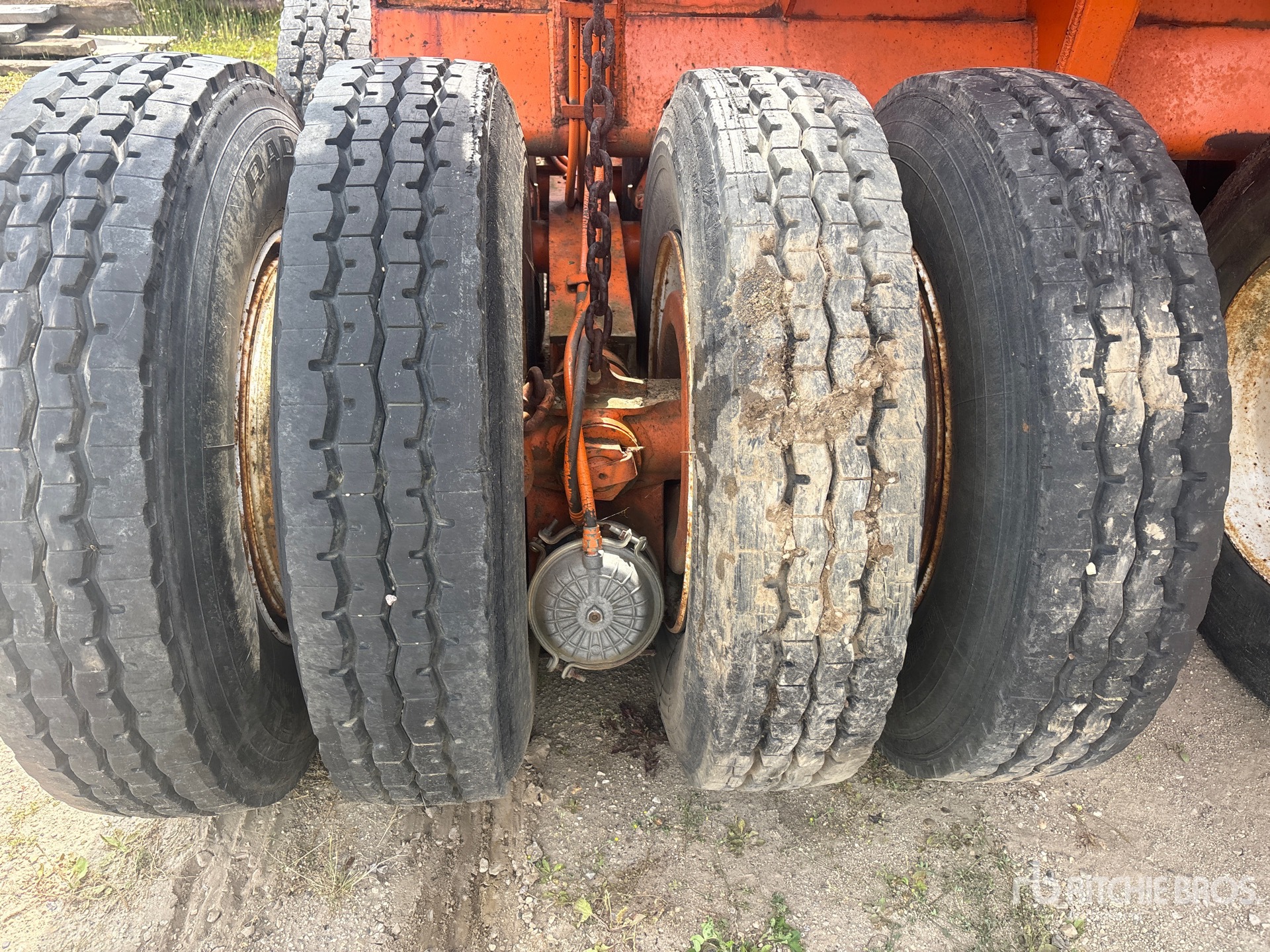 1995 Peerless 16-Wheel Derrick