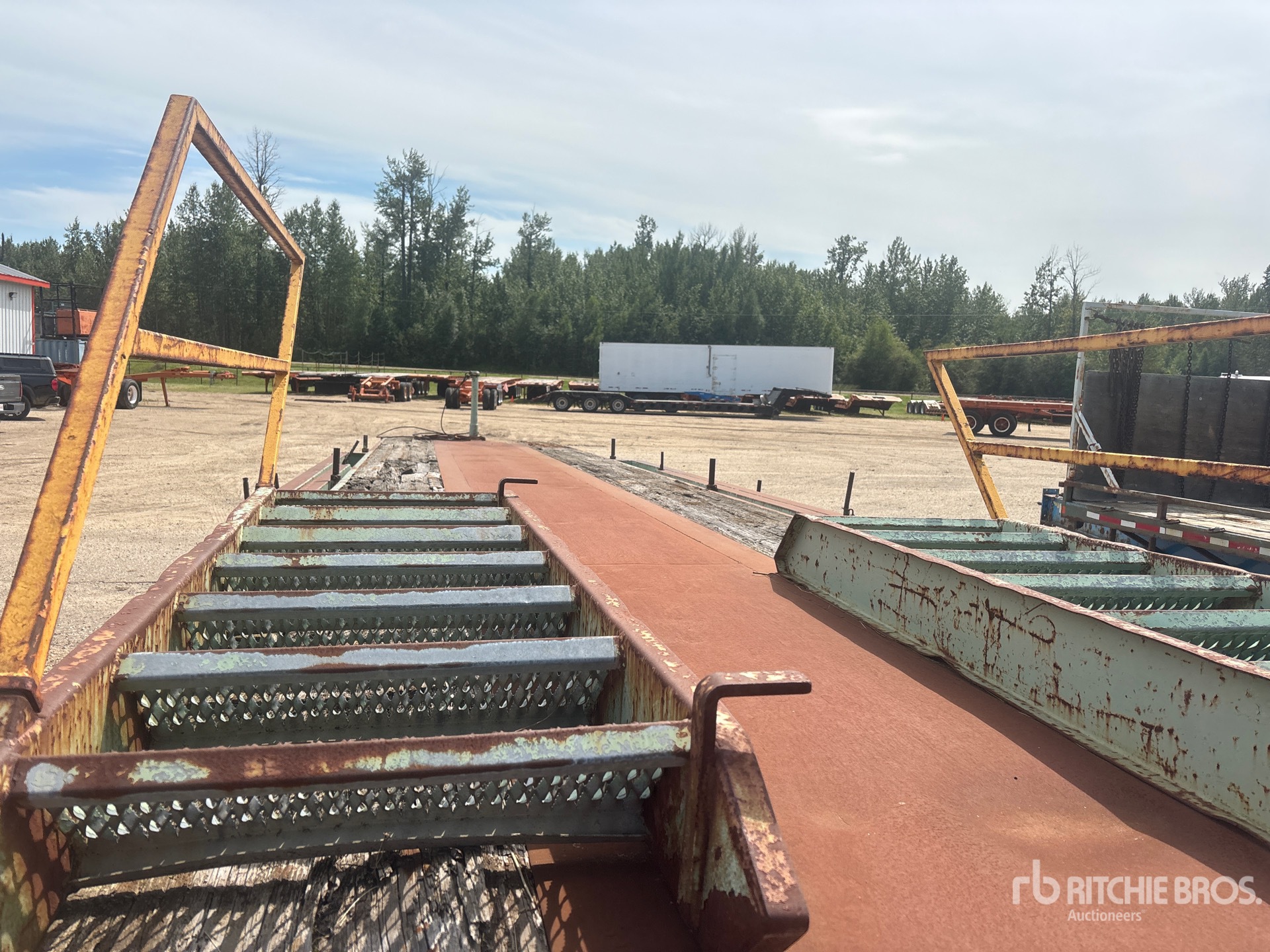 Great Dane T/A HYDRAULIC CATWALK TRAILER