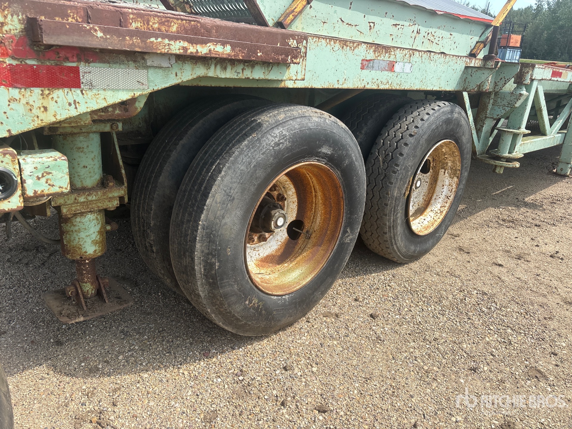 Great Dane T/A HYDRAULIC CATWALK TRAILER