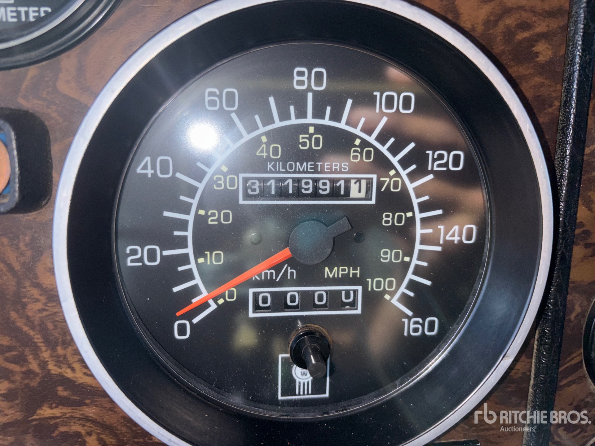 General Appearance with Hour Meter / Odometer