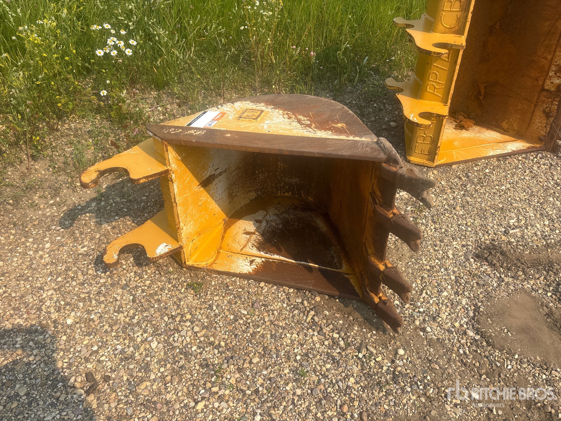 Caterpillar 24 in Q/C Digging - Fits Cat 12 ...