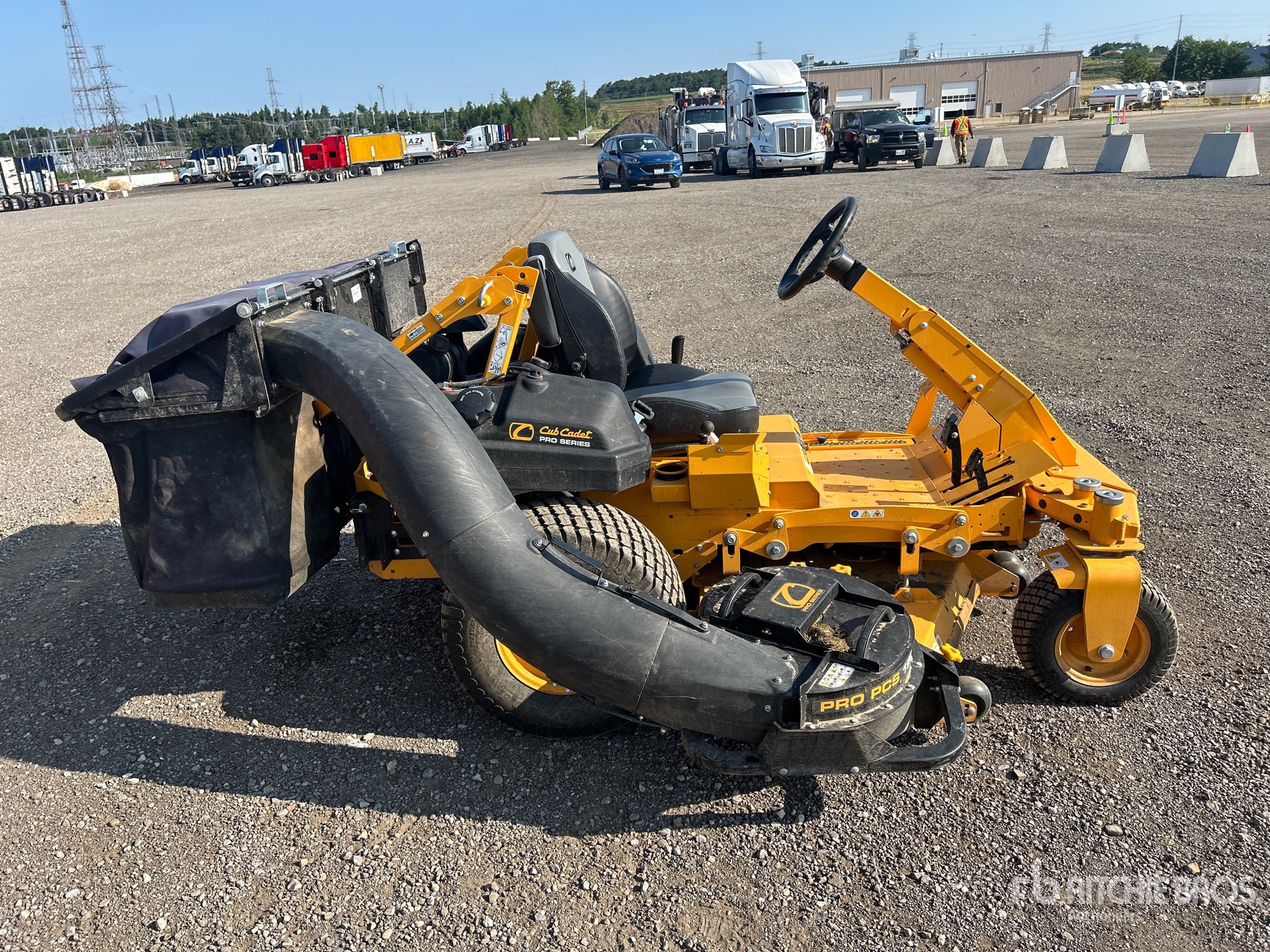 2025 Cub Cadet PRO 2900