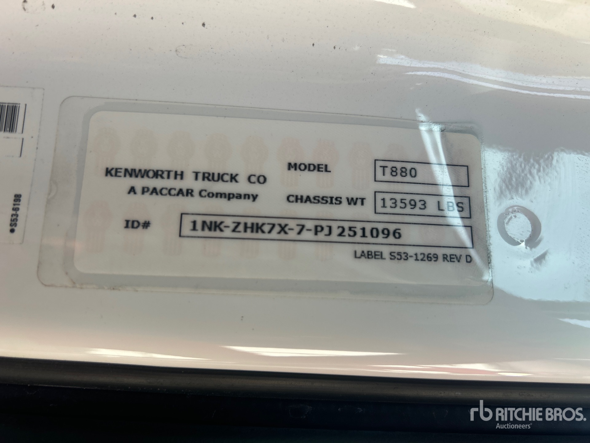 2023 Kenworth T880