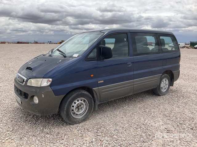 2002 Hyndai H-1 Passenger Van