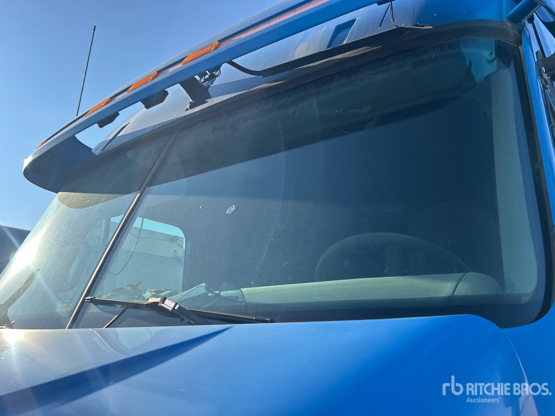 2006 Freightliner CASCADIA 113