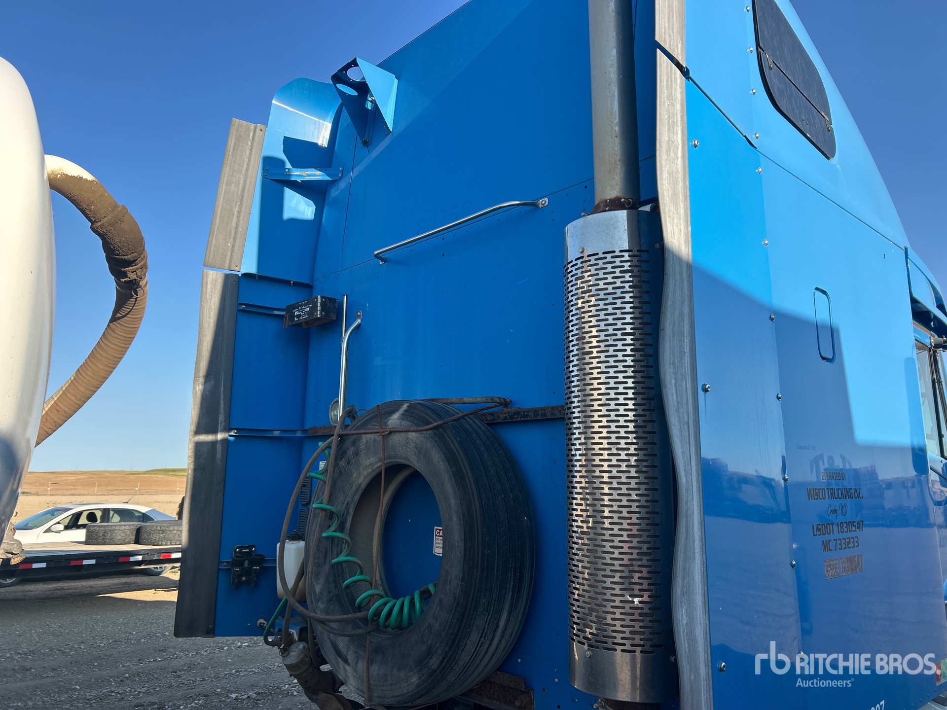 2006 Freightliner CASCADIA 113