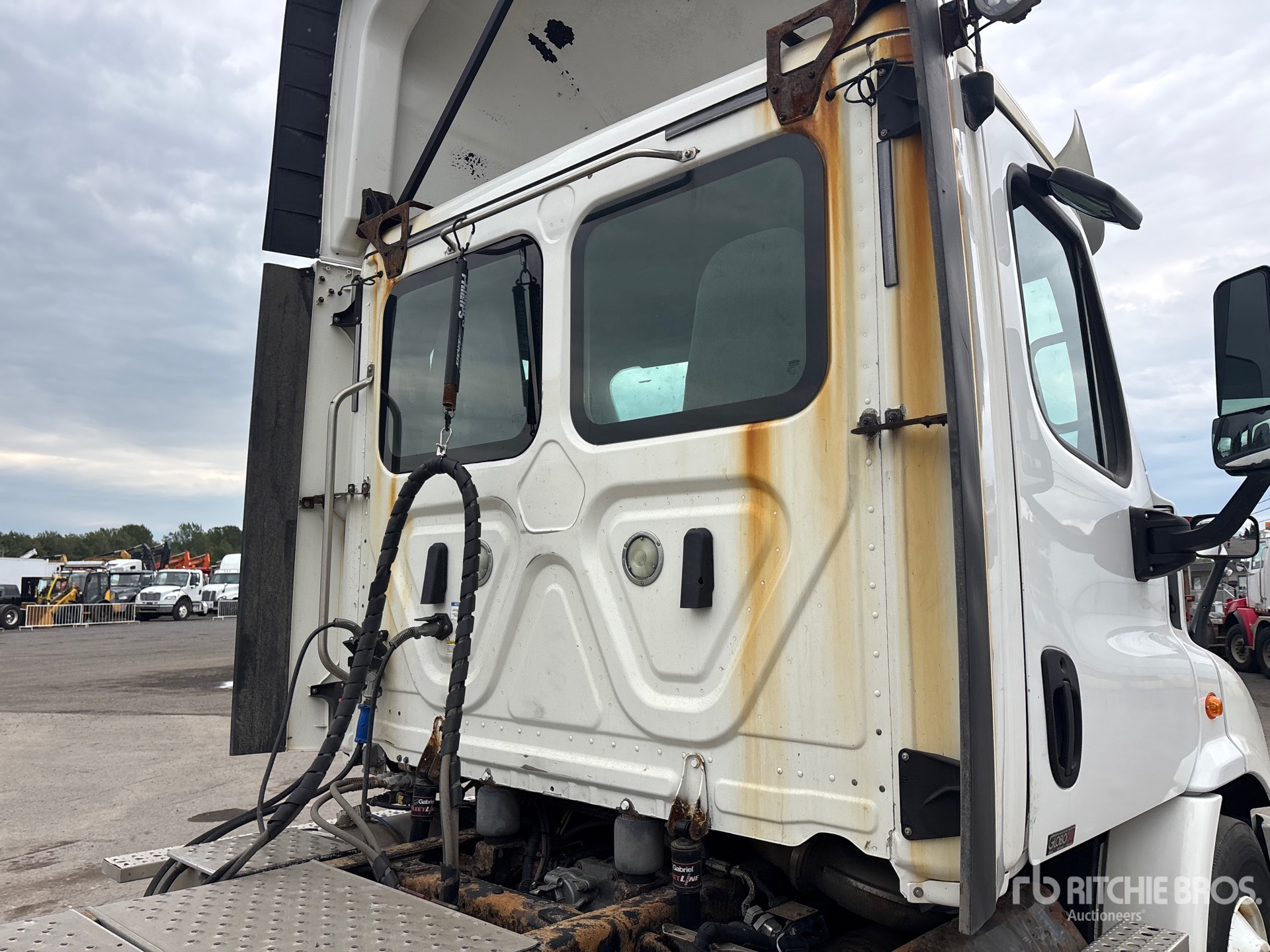 2018 Freightliner CASCADIA 113