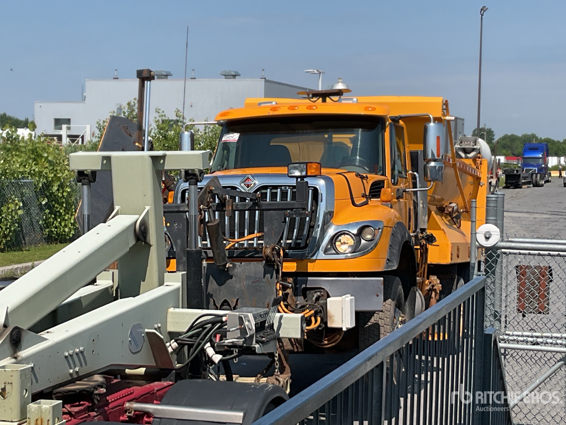 Photo of a 2012 International WORKSTAR 7600