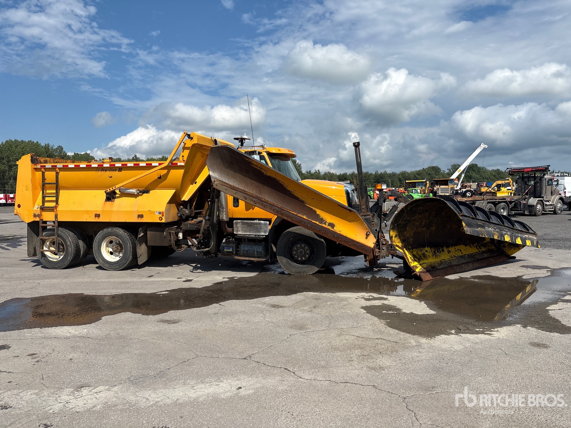 2012 International WORKSTAR 7600